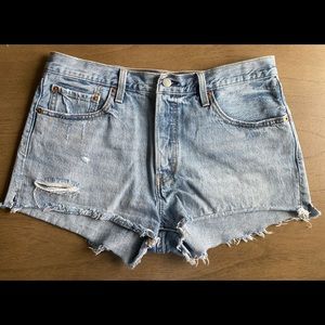 Women’s Levi High Waisted Denim Shorts, Size 32